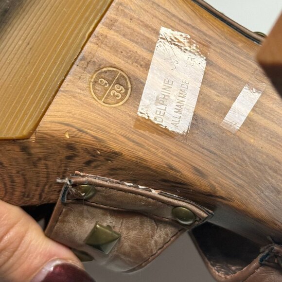 XOXO Brown Studded High Heel Platform Sandals Women’s 9 Worn Once - Picture 6 of 6